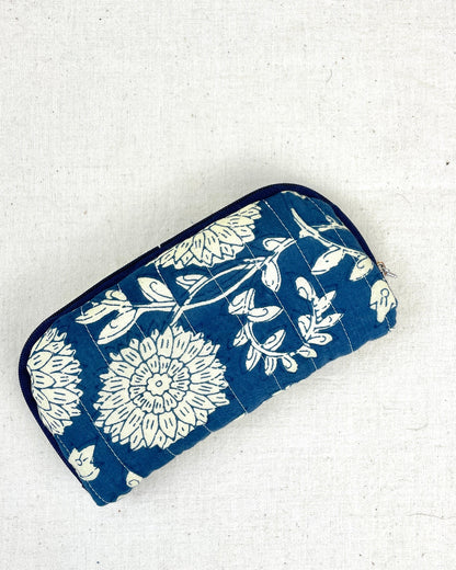 Etui à lunettes de soleil en tissu bleu