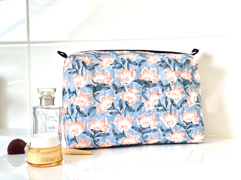 Grande trousse de toilette grise